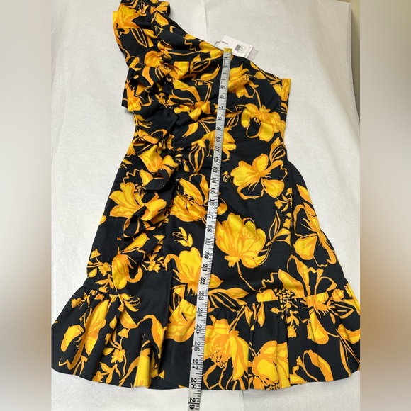 NWT;
C/MEO COLLECTIVE
Nomad Mini Dress Black Abstract | Mode sense - Picture 8 of 13